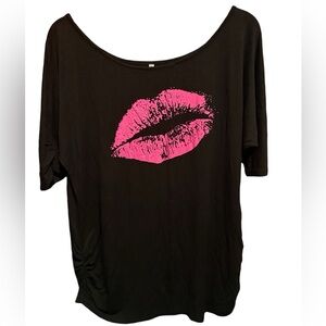 80s Shirt Oversized Sexy Neon Pink Lips. Rousched sleeves and sides